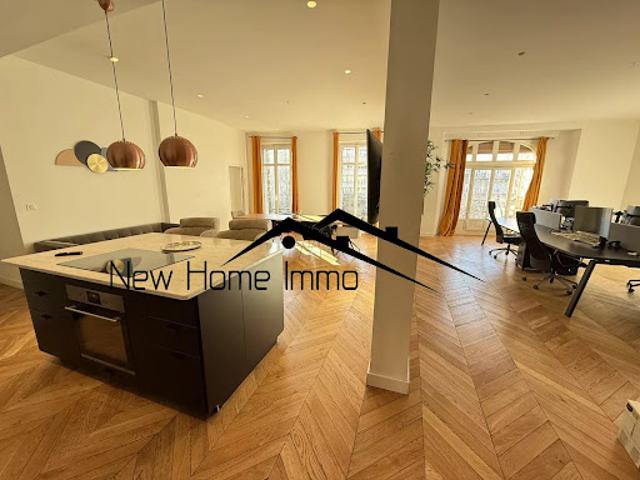 Vente Appartement 5 pièces 220 m2 Marseille 8ème