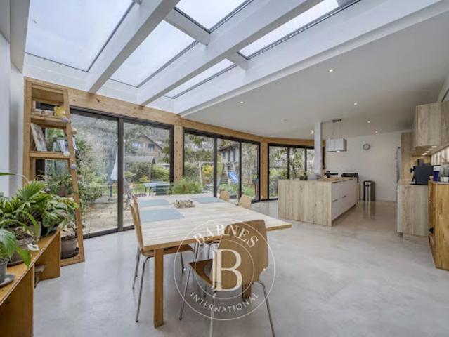 Vente Appartement 5 pièces 225.07 m2 Divonne les Bains