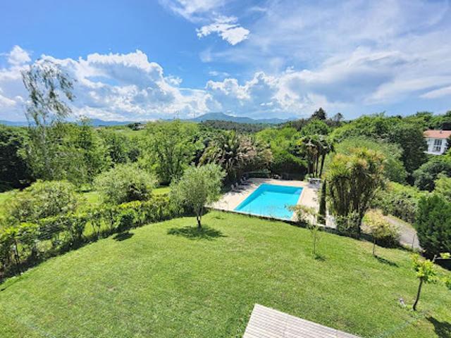 Vente Appartement 5 pièces 240 m2 Arbonne
