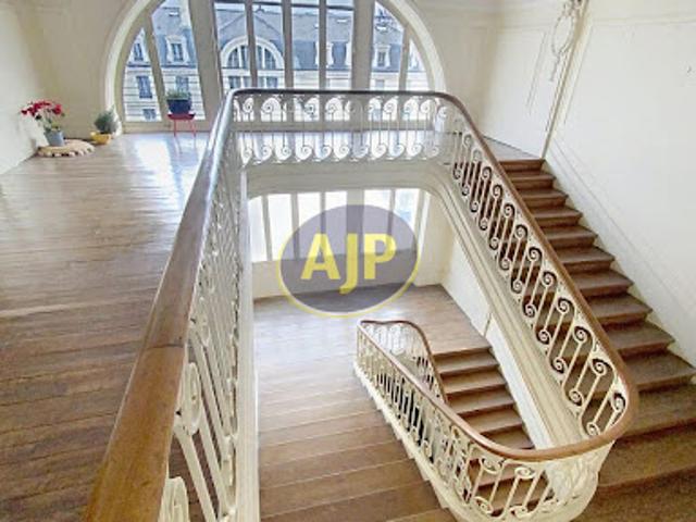Vente Appartement 5 pièces 301 m2 Pau