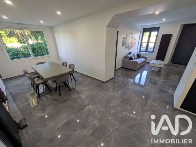 Vente appartement 5 pièces La Chapelle sur Loire 37