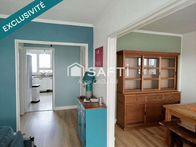 Vente appartement 5 pièces Laval Thévalles 53