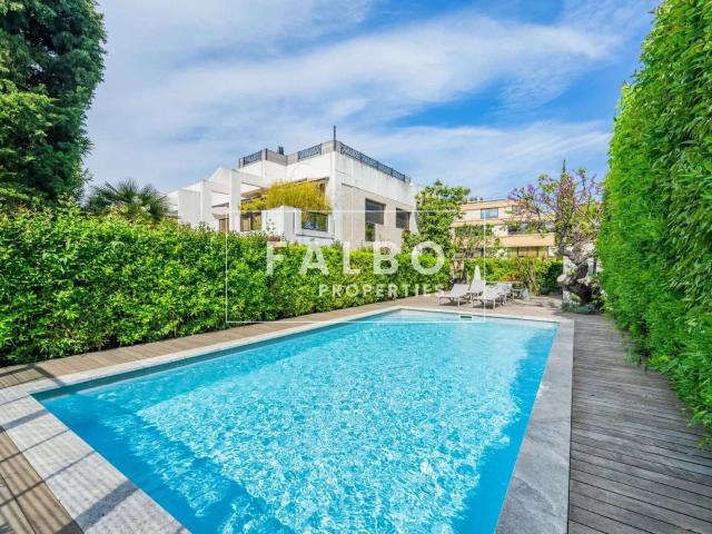 Vente appartement 5 pièces Marseille 8e 13