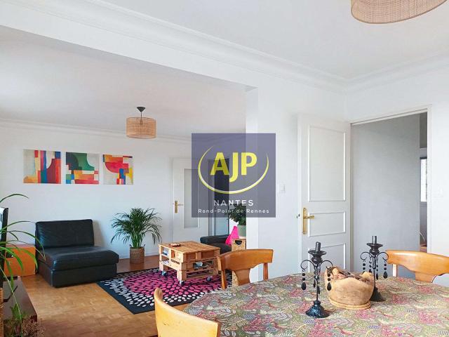 Vente appartement 5 pièces Nantes Rond Point De Rennes 44