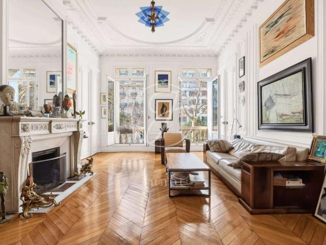 Vente appartement 5 pièces Paris 9e 75