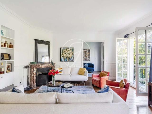 Vente appartement 5 pièces Paris 18e 75