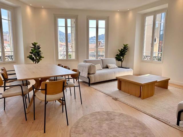 Vente appartement 5 pièces Port Garibaldi Nice