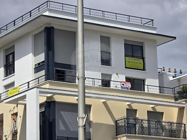 Vente Appartement 6 pièces 98 m2 Elancourt