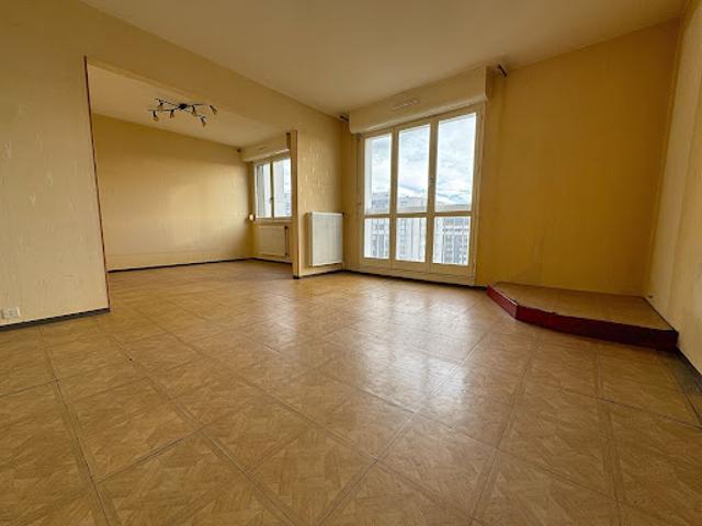 Vente Appartement 6 pièces 106.18 m2 Clermont Ferrand