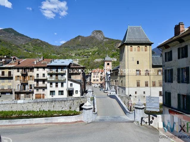 Vente Appartement 6 pièces 120 m2 Moûtiers