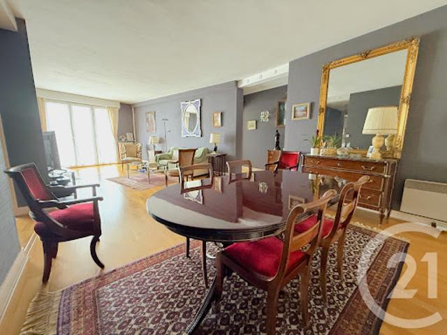 Vente Appartement 6 pièces 121.86 m2 Paris 16ème