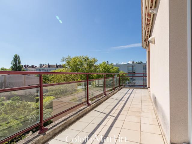 Vente Appartement 6 pièces 127.88 m2 Dijon