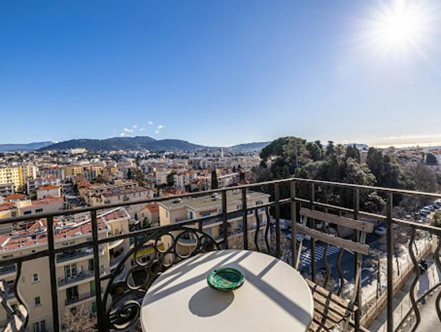 Vente Appartement 6 pièces 129 m2 Nice