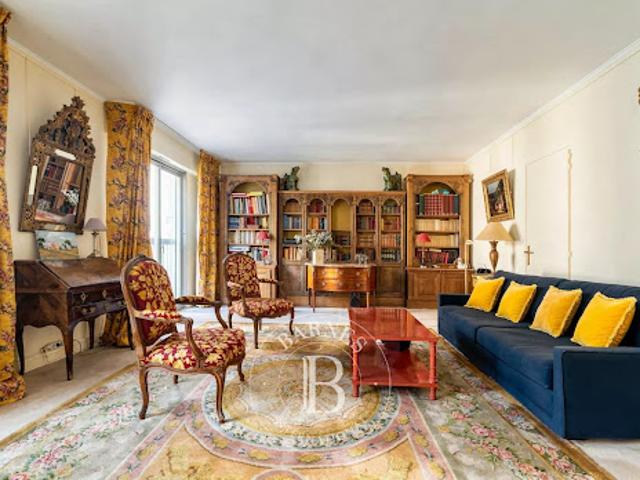 Vente Appartement 6 pièces 139.72 m2 Paris 16ème