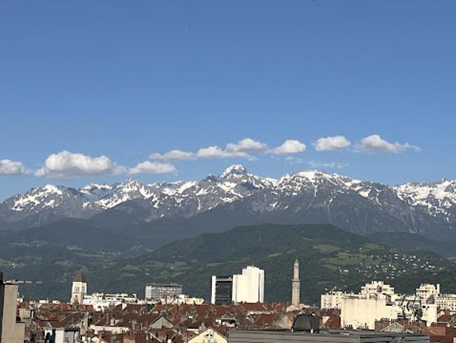 Vente Appartement 6 pièces 147.7 m2 Grenoble