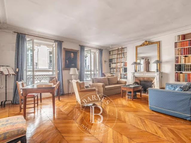 Vente Appartement 6 pièces 156.32 m2 Paris 7ème