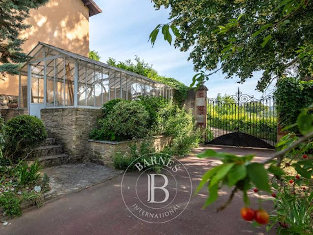 Vente Appartement 6 pièces 156.76 m2 Chatillon
