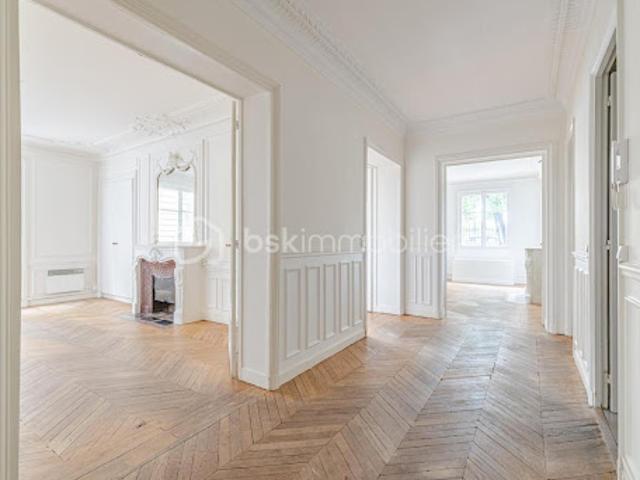 Vente Appartement 6 pièces 157.02 m2 Paris 16ème