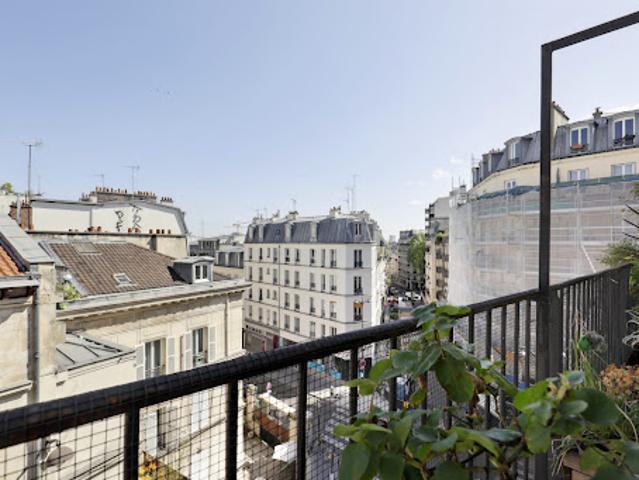 Vente Appartement 6 pièces 160.12 m2 Paris 18ème