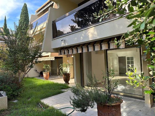 Vente Appartement 6 pièces 160 m2 Nimes
