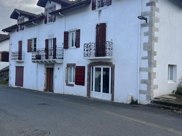 Vente Appartement 6 pièces 162 m2 Saint Etienne de Baïgorry