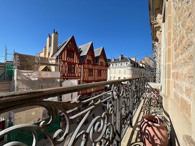 Vente Appartement 6 pièces 170.7 m2 Dijon
