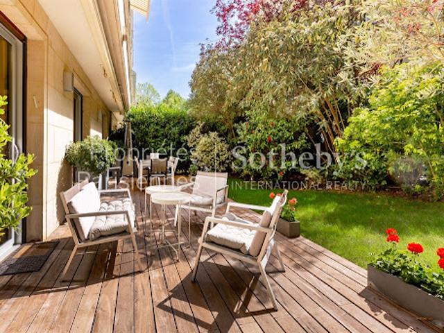 Vente Appartement 6 pièces 172.21 m2 Neuilly sur Seine