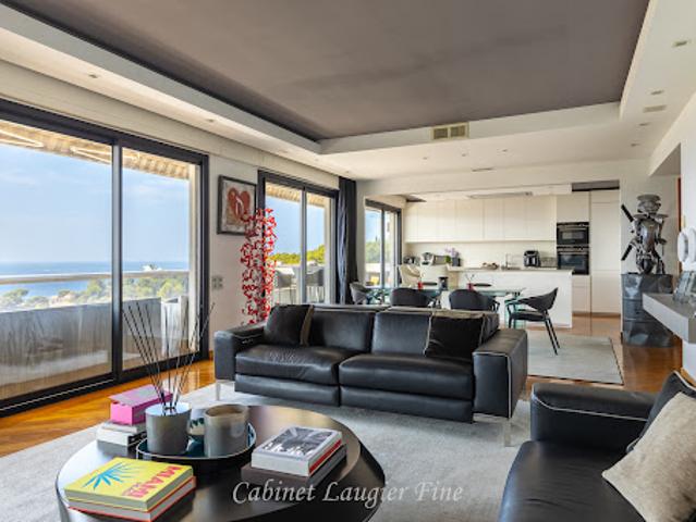 Vente Appartement 6 pièces 173.27 m2 Marseille 8ème