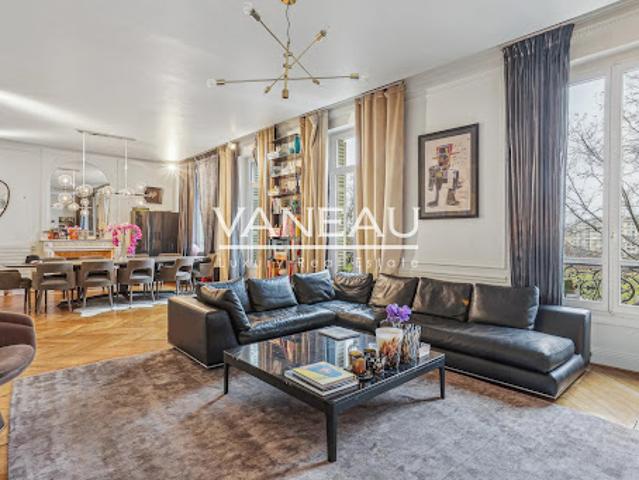 Vente Appartement 6 pièces 175.35 m2 Paris 16ème