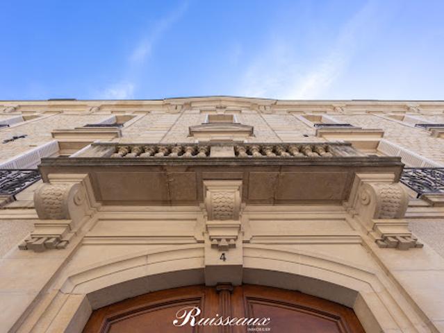 Vente Appartement 6 pièces 176.28 m2 Dijon