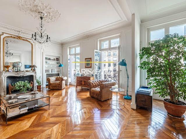 Vente Appartement 6 pièces 181 m2 Paris 8ème