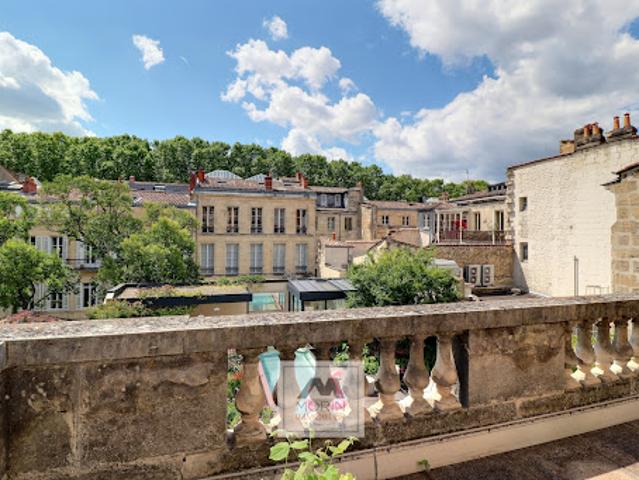 Vente Appartement 6 pièces 185 m2 Bordeaux