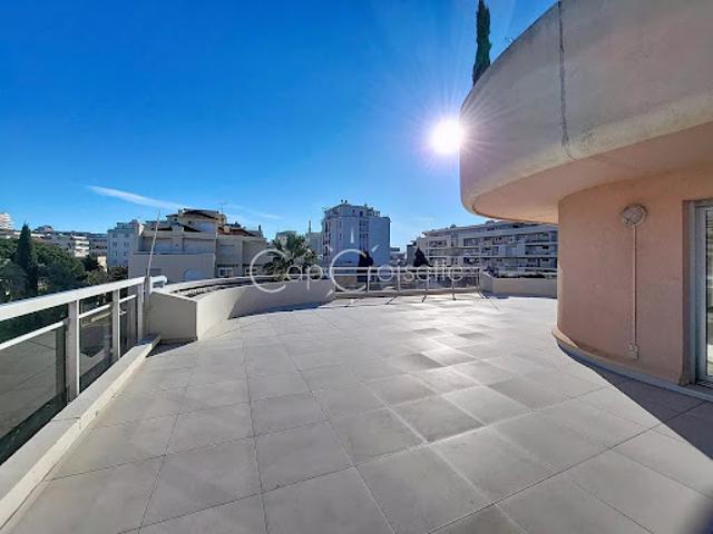 Vente Appartement 6 pièces 193.5 m2 Cannes