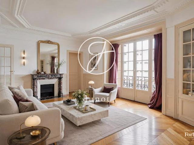 Vente Appartement 6 pièces 193.65 m2 Paris 15ème