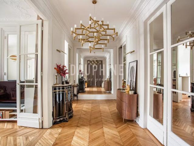 Vente Appartement 6 pièces 198.02 m2 Paris 5ème