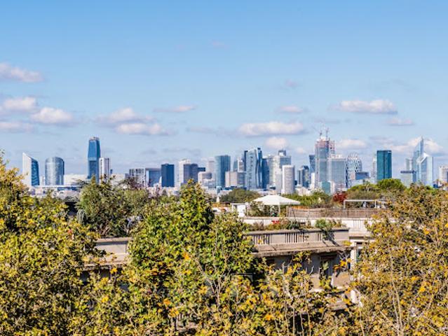 Vente Appartement 6 pièces 206.12 m2 Paris 16ème
