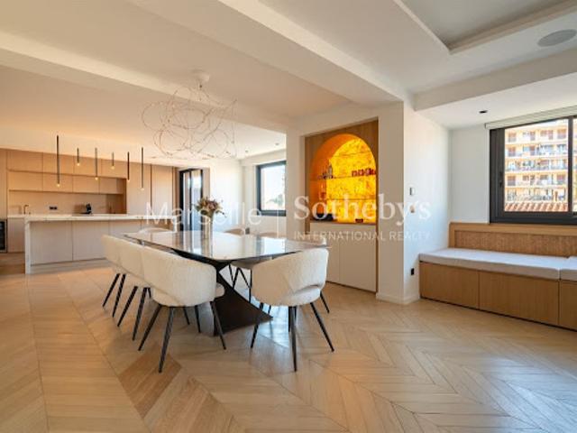 Vente Appartement 6 pièces 219 m2 Marseille 8ème