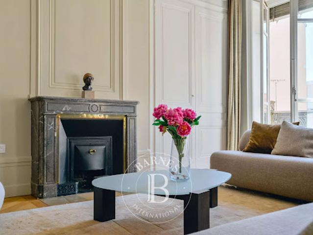 Vente Appartement 6 pièces 222.65 m2 Lyon 6ème