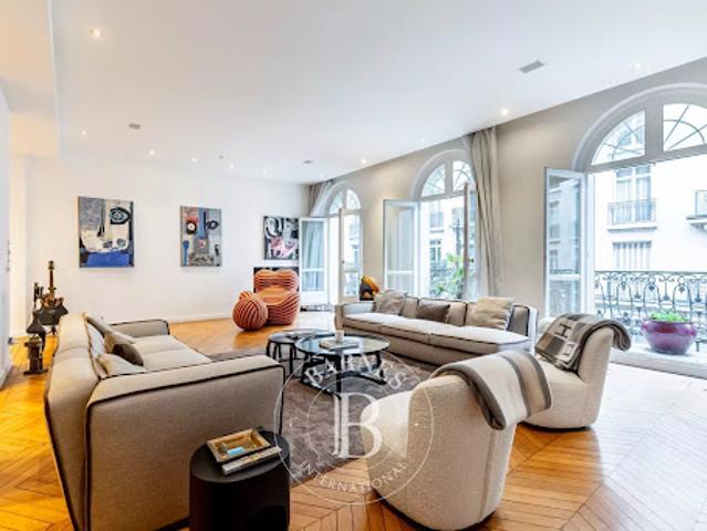 Vente Appartement 6 pièces 229.09 m2 Paris 17ème