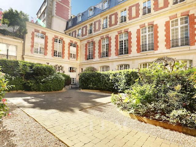 Vente Appartement 6 pièces 229.91 m2 Paris 8ème