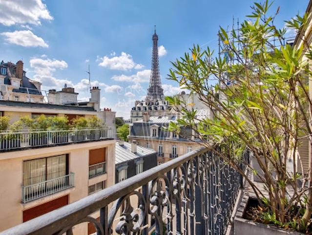 Vente Appartement 6 pièces 231.28 m2 Paris 16ème