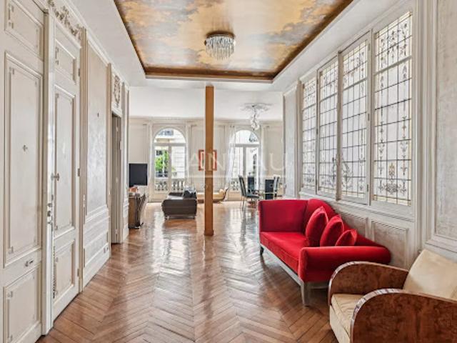Vente Appartement 6 pièces 239.5 m2 Paris 16ème