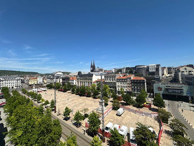 Vente Appartement 7 pièces 131.28 m2 Clermont Ferrand