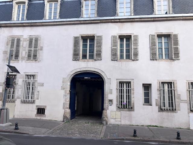 Vente Appartement 7 pièces 153 m2 Dijon