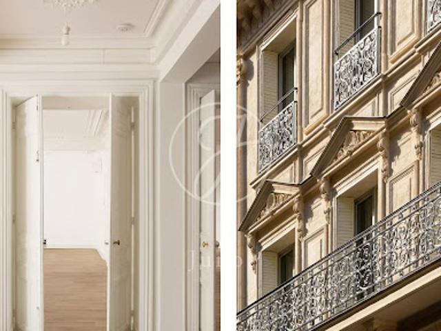 Vente Appartement 7 pièces 154.7 m2 Paris 9ème