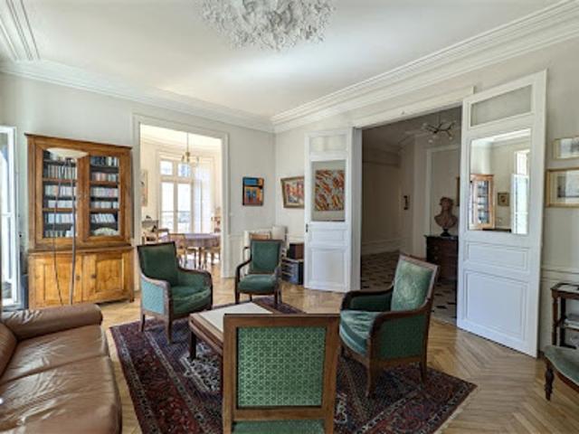 Vente Appartement 7 pièces 176.08 m2 Nantes