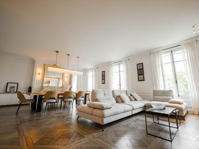 Vente Appartement 7 pièces 180.49 m2 Paris 17ème