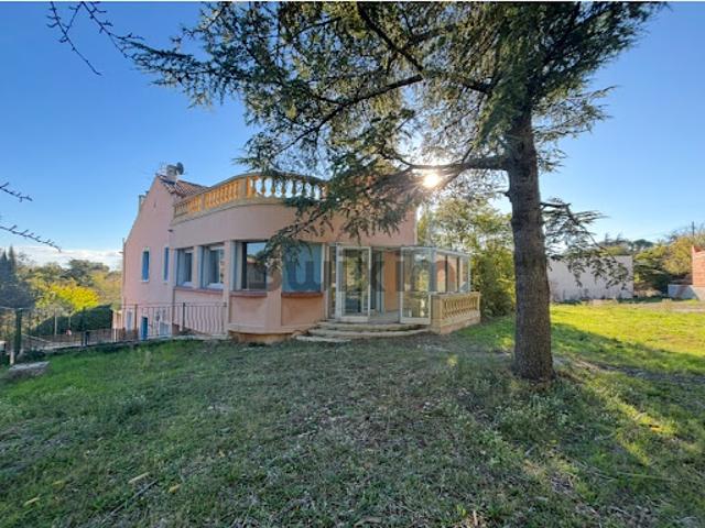 Vente Appartement 7 pièces 181 m2 Nimes
