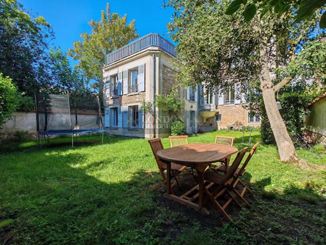 Vente Appartement 7 pièces 182.03 m2 Versailles