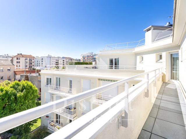 Vente Appartement 7 pièces 193.18 m2 Chatillon